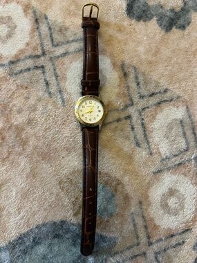 Watch it Gold-Tone Case with Brown Leather Strap Men's Watch